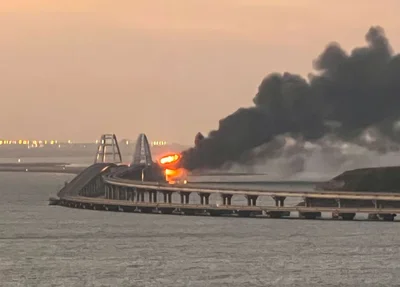 Explosão na ponte da Crimeia