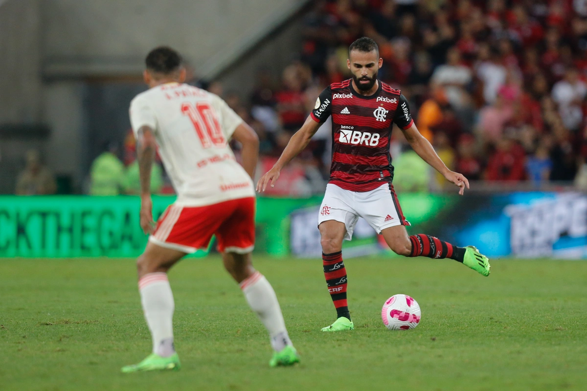 Flamengo e Inter empatam sem gols
