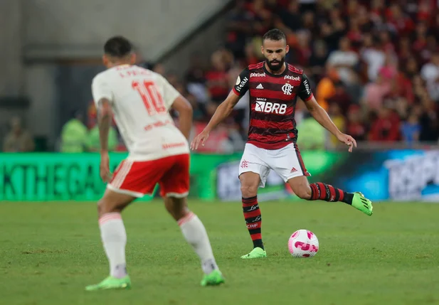 Flamengo e Inter empatam sem gols