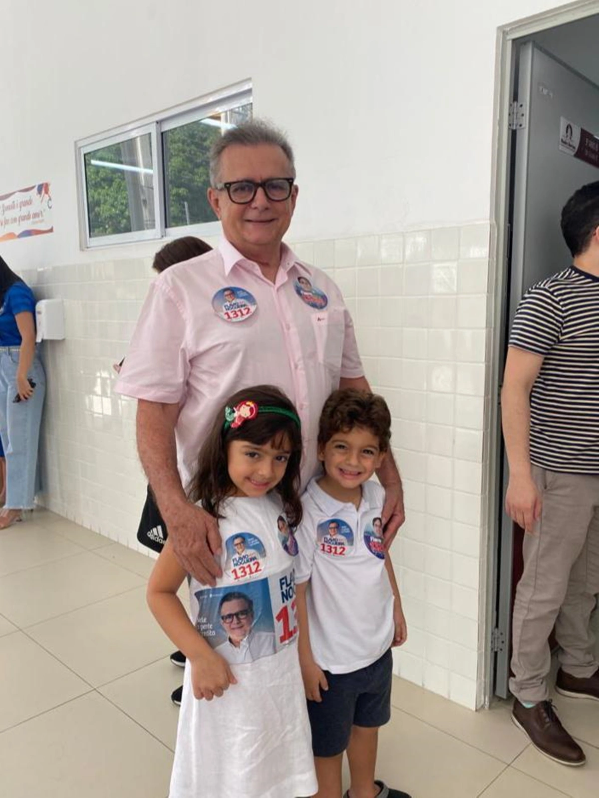 Flávio Nogueira e os netos
