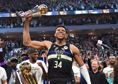 Giannis Antetokounmpo, atleta da NBA