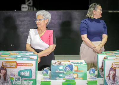 Governadora Regina Sousa esteve presente na revisão