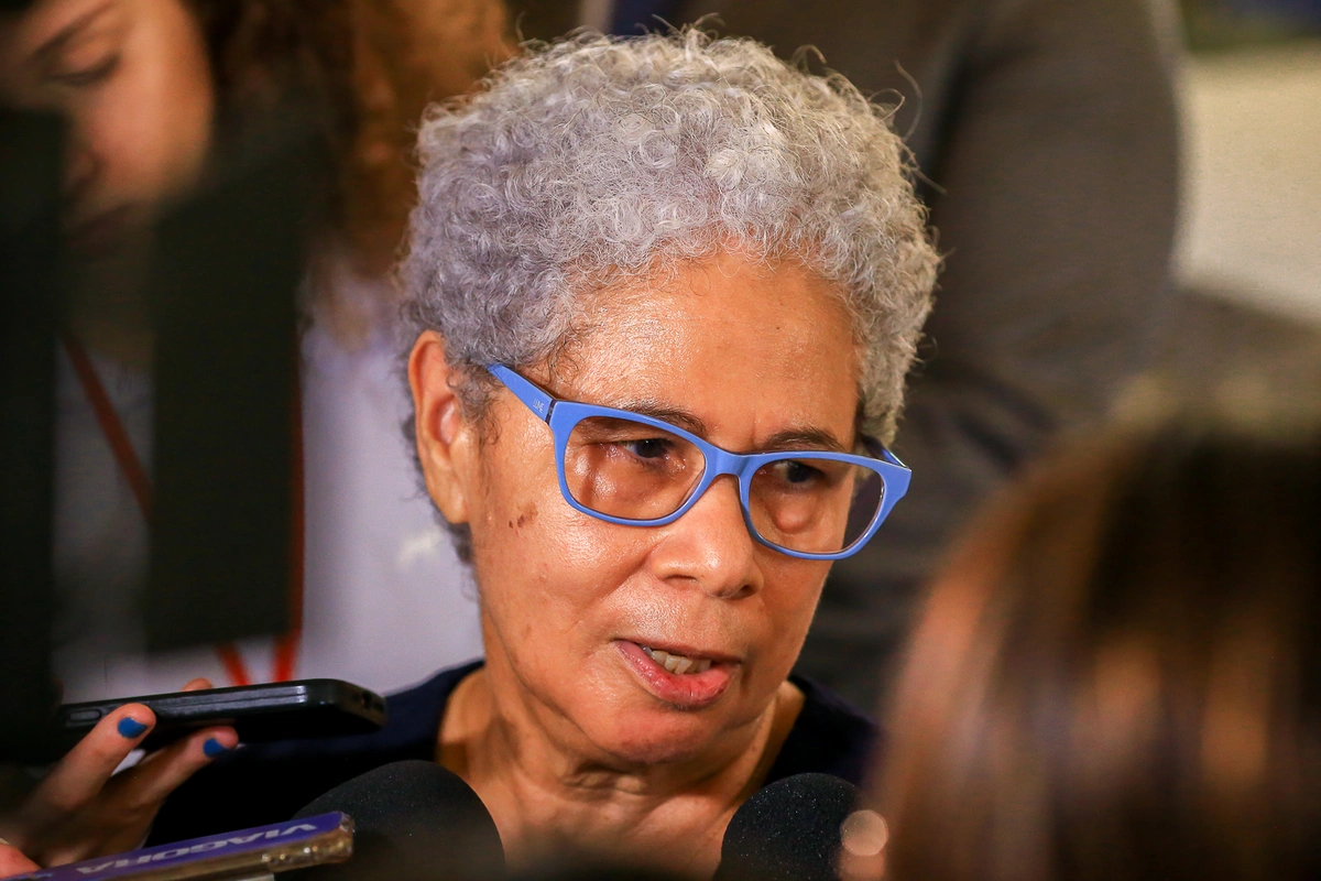 Governadora Regina Sousa