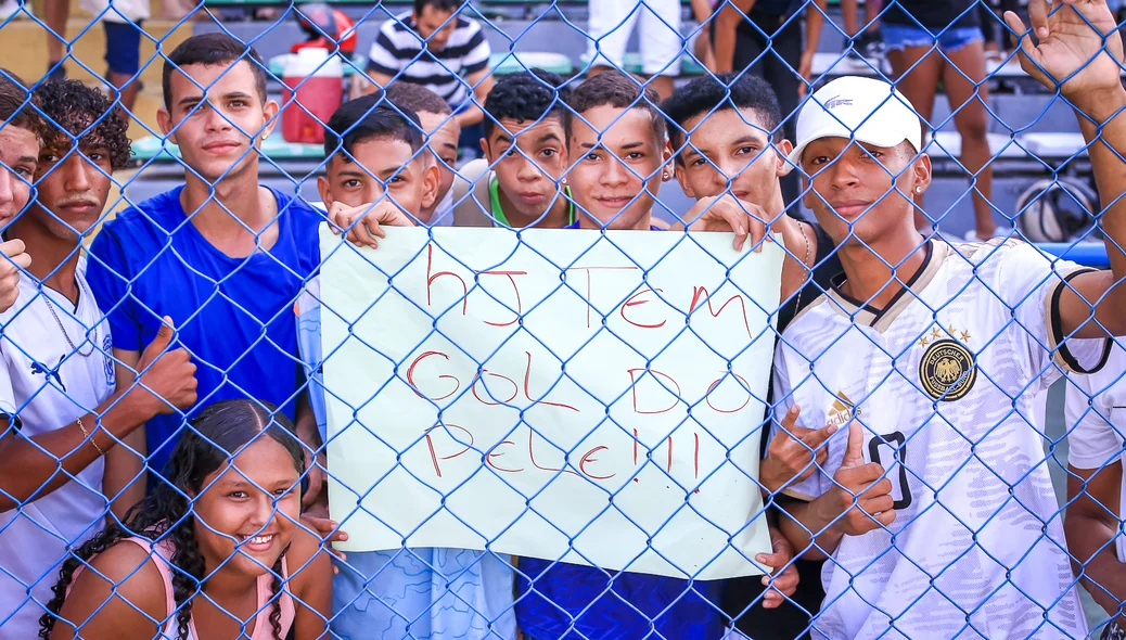 "Hoje tem gol do Pelé!"