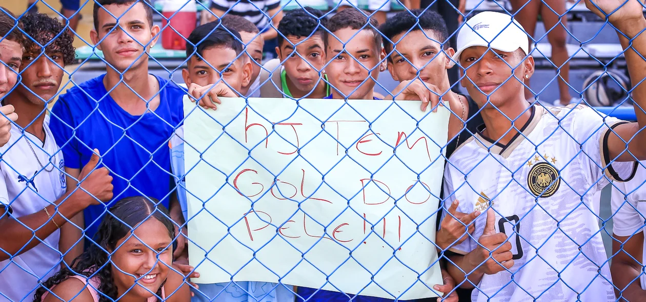 "Hoje tem gol do Pelé!"