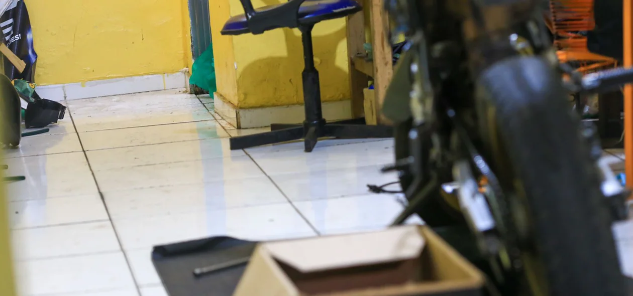 Homem caiu morto no banheiro da oficina