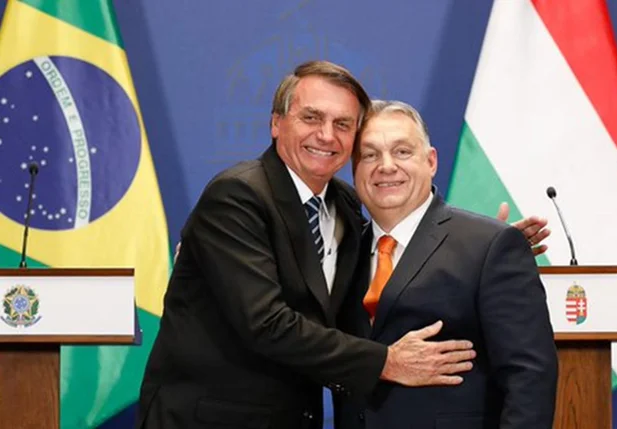 Jair Bolsonaro e Viktor Orban, durante visita do brasileiro à Hungria