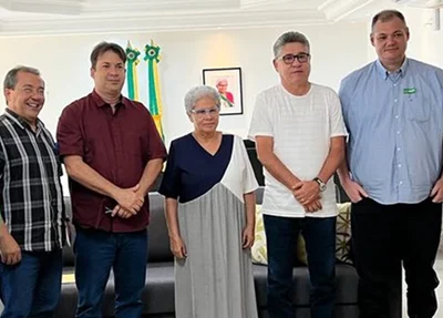 João Mádison em reunião com a governadora Regina Sousa