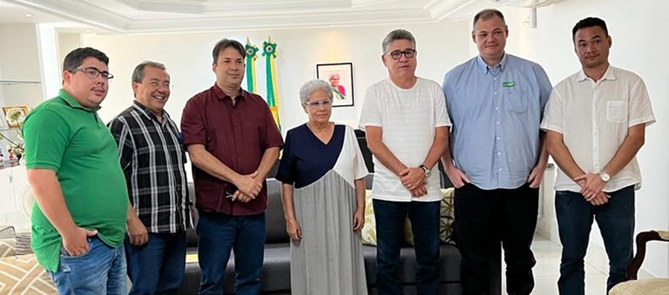 João Mádison em reunião com a governadora Regina Sousa