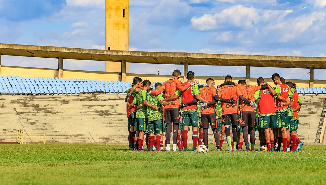 Jogadores do Fluminense-PI sub-20 reunidos