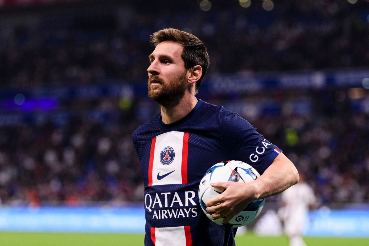 Lionel Messi juega en el PSG