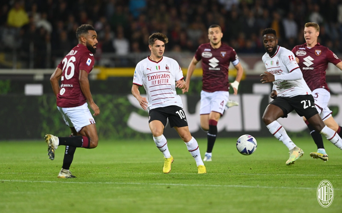 Milan e Torino pelo Campeonato Italiano