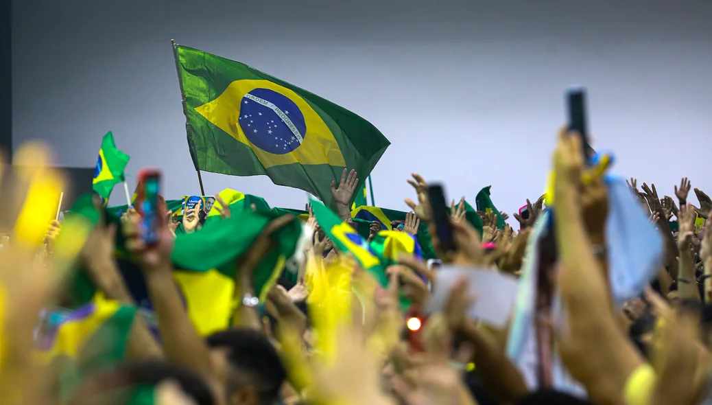 Nikolas Ferreira participa do evento religioso, “Juventude pelo Brasil"