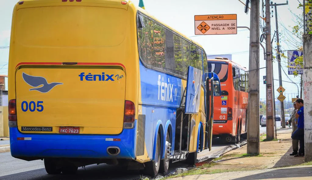 Ônibus para o deslocamento dos militares