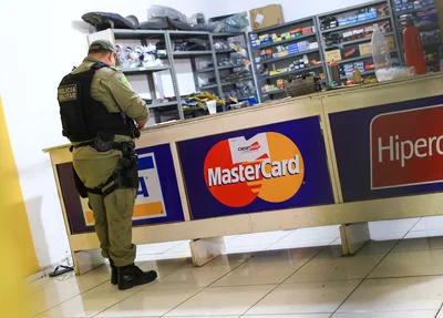 Polícia Militar no local