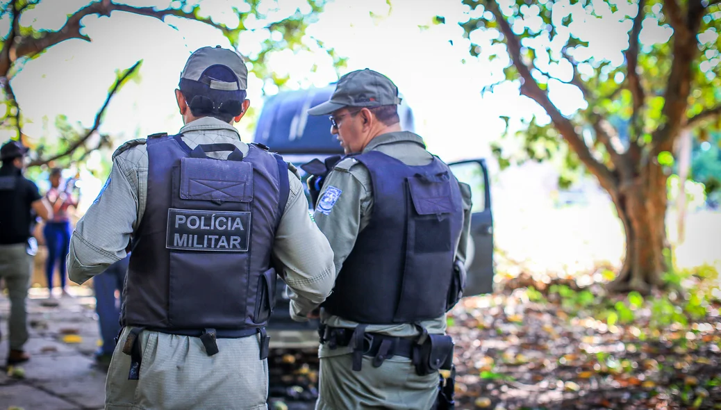 Polícia Militar no local