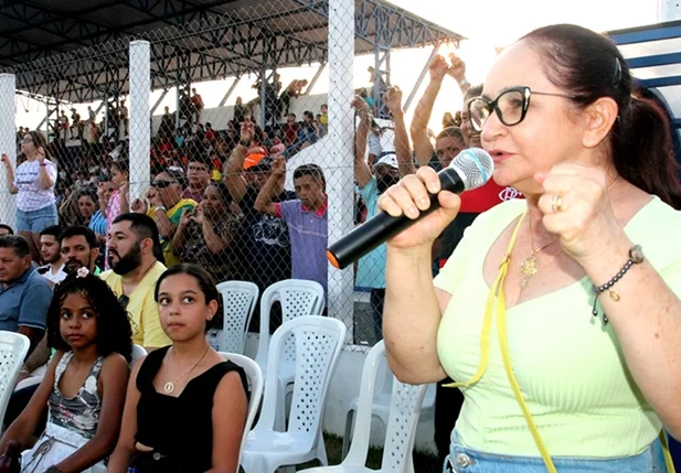 Prefeita Betinha Brandão na Copa Infantil
