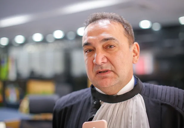 Presidente do TRE-PI, desembargador Erivan Lopes
