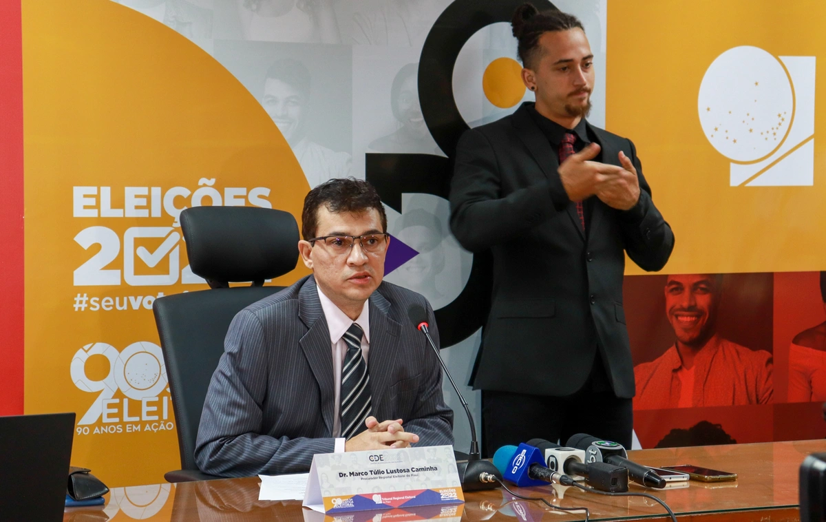 Procurador Marco Túlio Lustosa Caminha