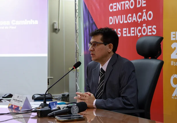 Procurador Marco Túlio Lustosa Caminha
