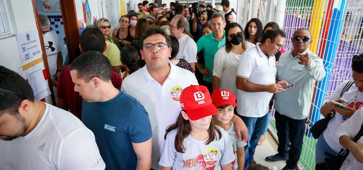 Rafael Fonteles preferiu esperar na fila
