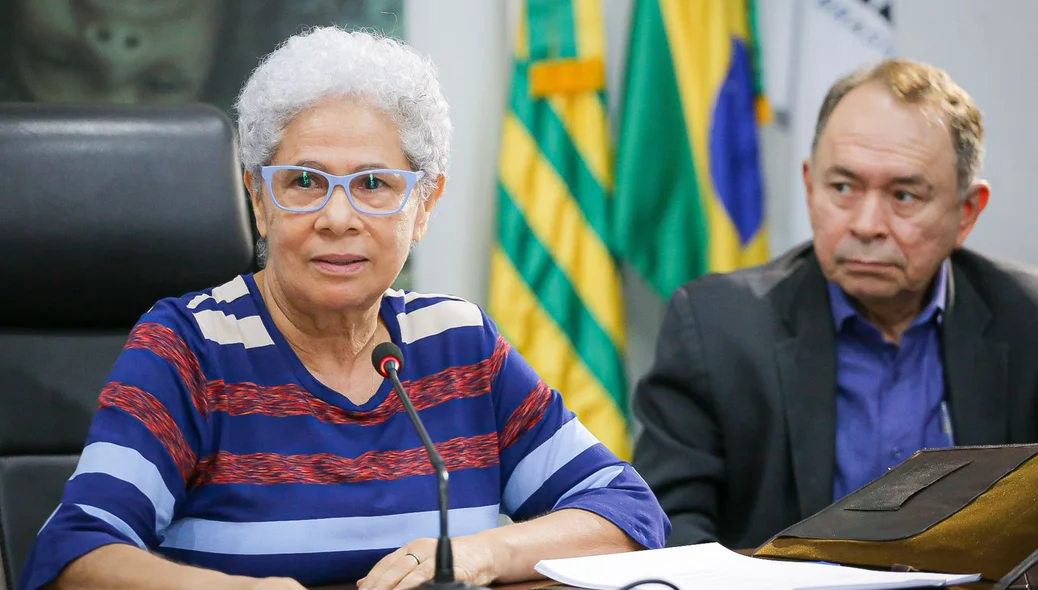 Regina Sousa e secretário Antônio Neto