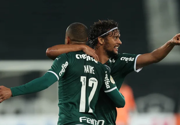 Ricardo Scarpa e Mayke, atletas do Palmeiras que marcaram contra o Botafogo