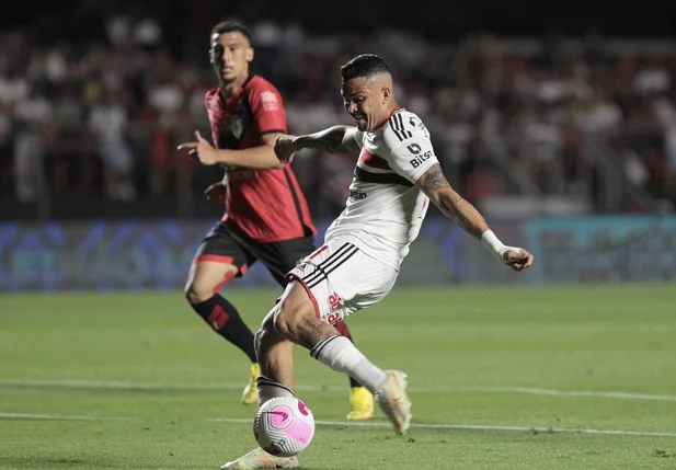 São Paulo e Atlético-GO pelo Brasileirão Série A