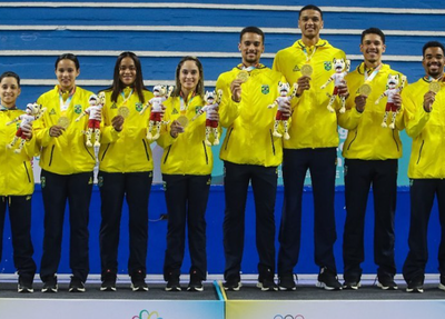 Seleção Brasileira de badminton lidera o quadro de medalhas nos Jogos Sul-americanos em Assunção.