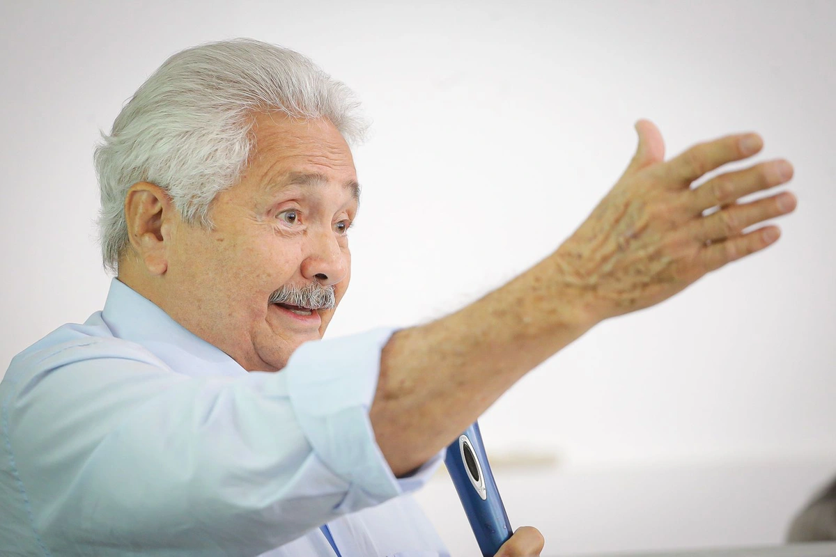 Senador Elmano Férrer