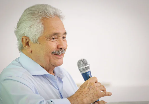Senador Elmano Férrer