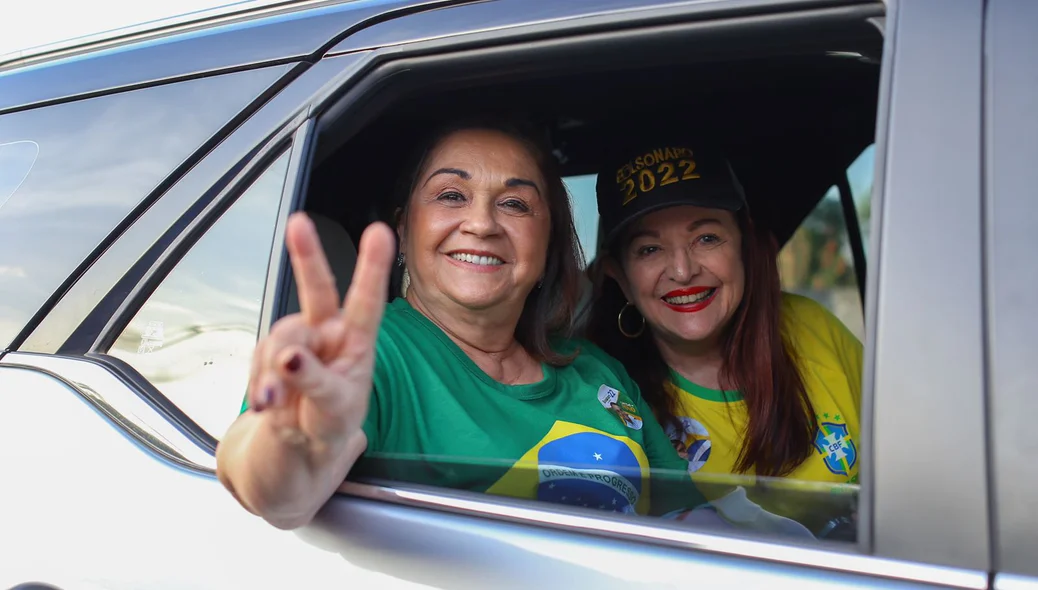 Senadora Eliane Nogueira na carreata