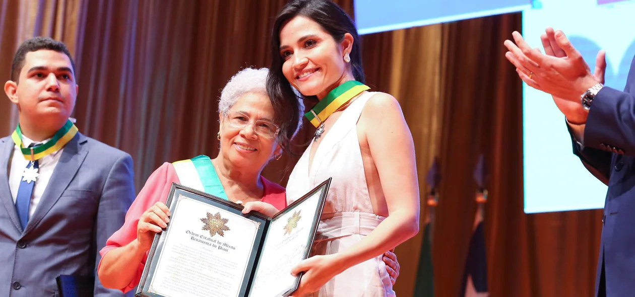 Solenidade de entrega da Medalha do Mérito Renascença