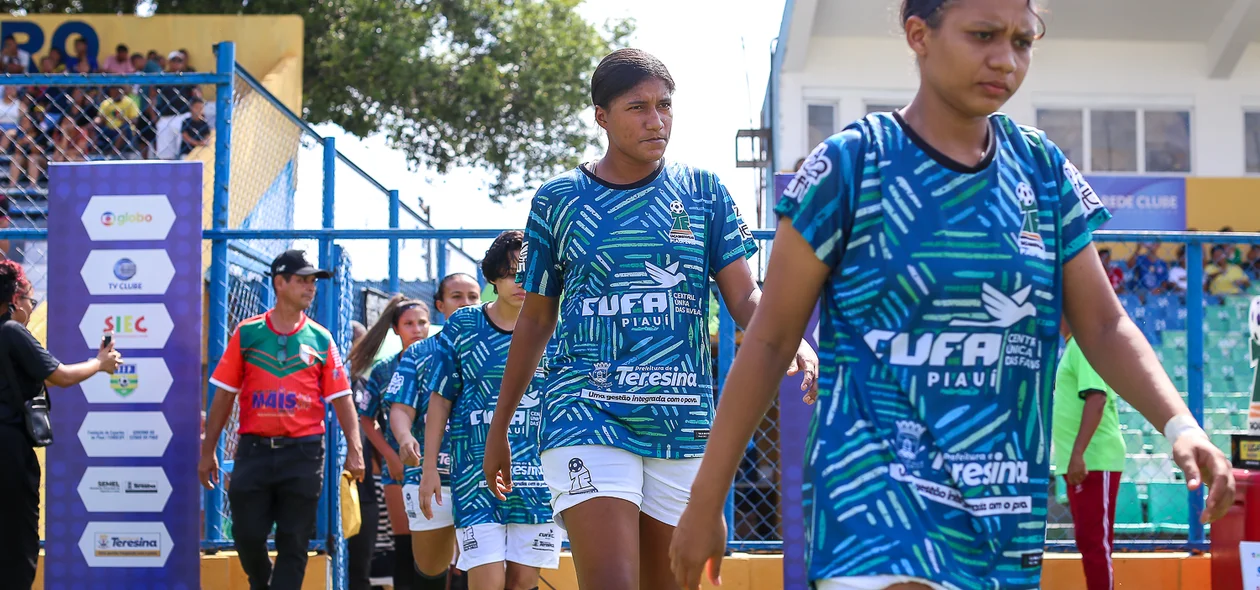Time do São João entra em campo