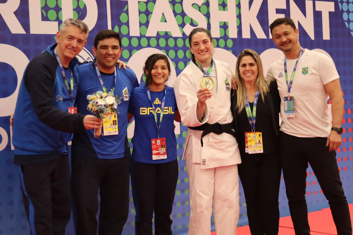 Time Brasil, Sarah Menezes e Mayra Aguiar
