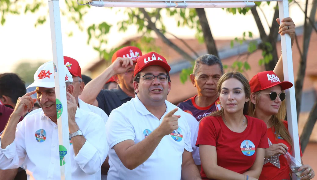 Time do Lula faz carreata na zona sul de Teresina