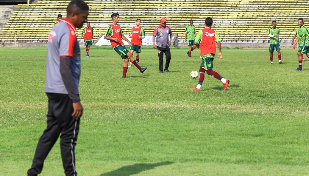 Time vai em busca da vítoria