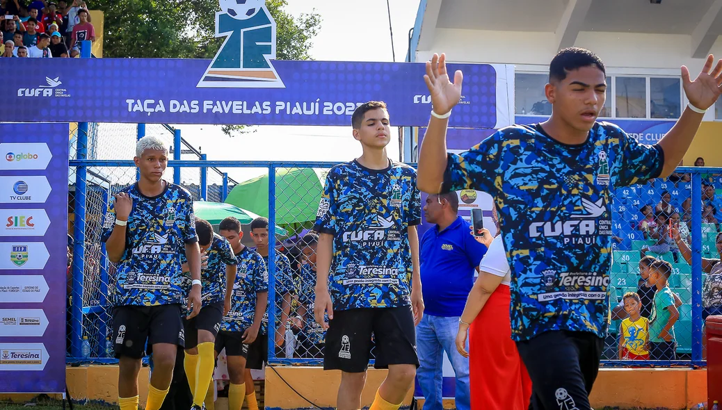 Times entram em campo pela Final da Taça das Favelas Piauí 2022