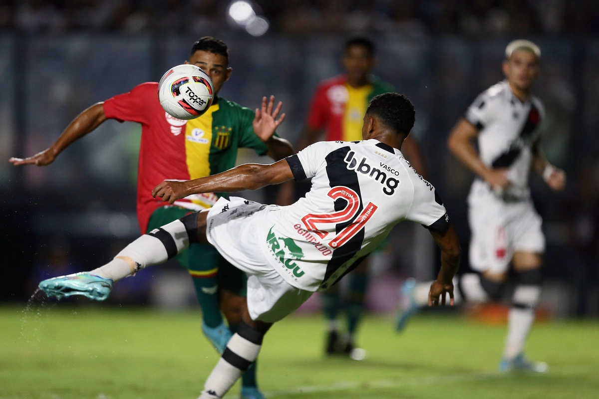 Vasco e Sampaio Corrêa na Série B