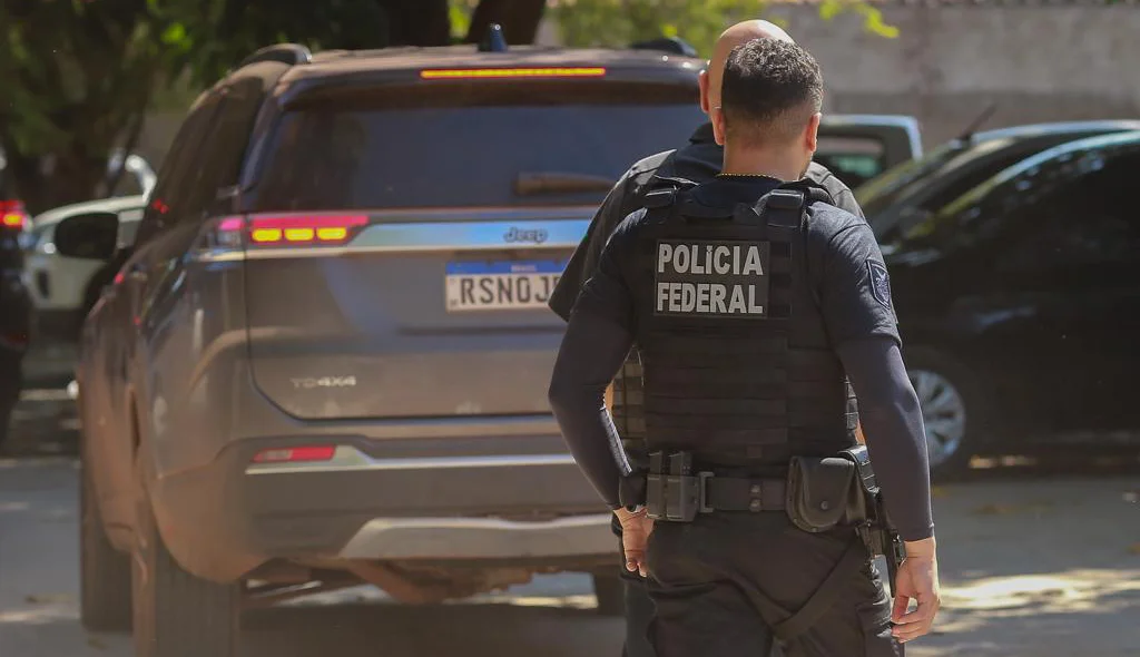Agentes da PF