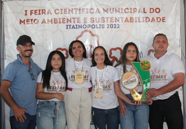 Alunos da Escola Sebastião Gonçalves de Várzea Grande