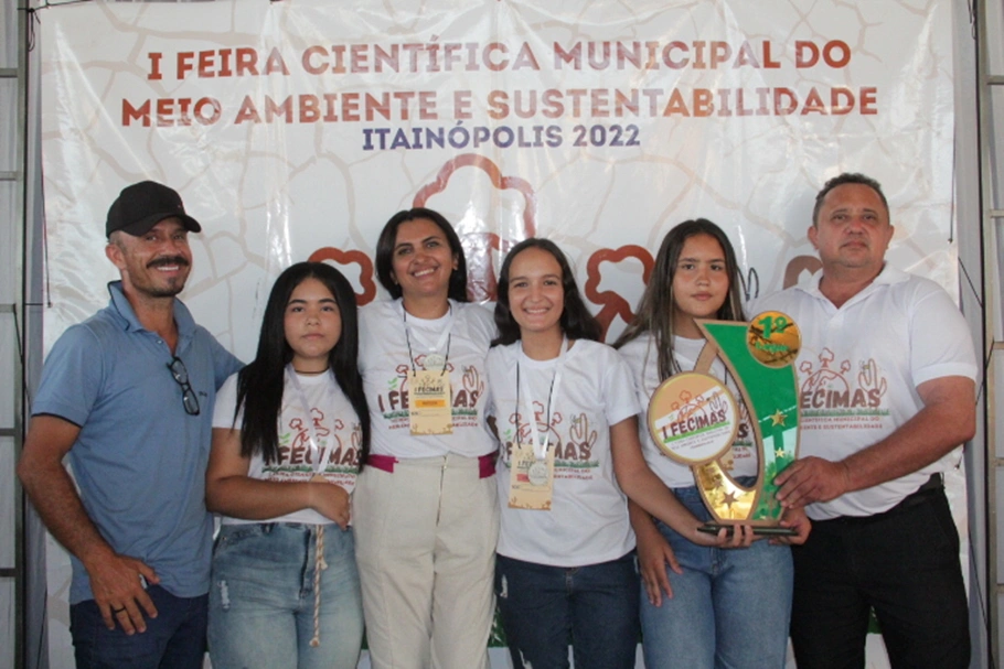 Alunos da Escola Sebastião Gonçalves de Várzea Grande