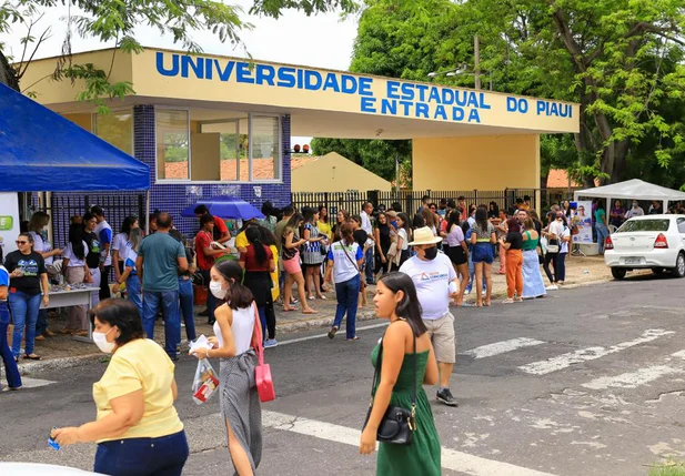 Aplicação de provas do Enem na Uespi