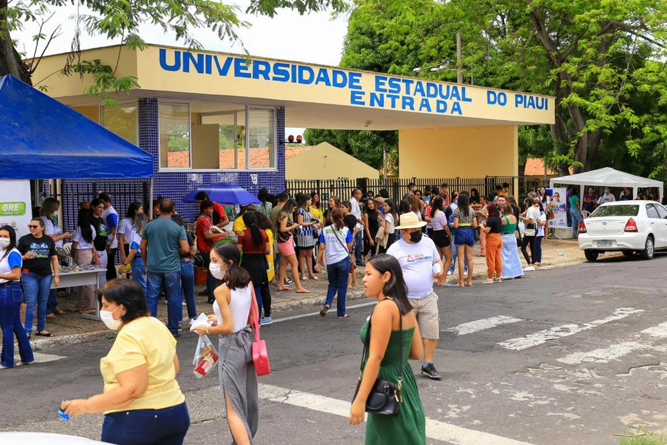 Aplicação de provas do Enem na Uespi