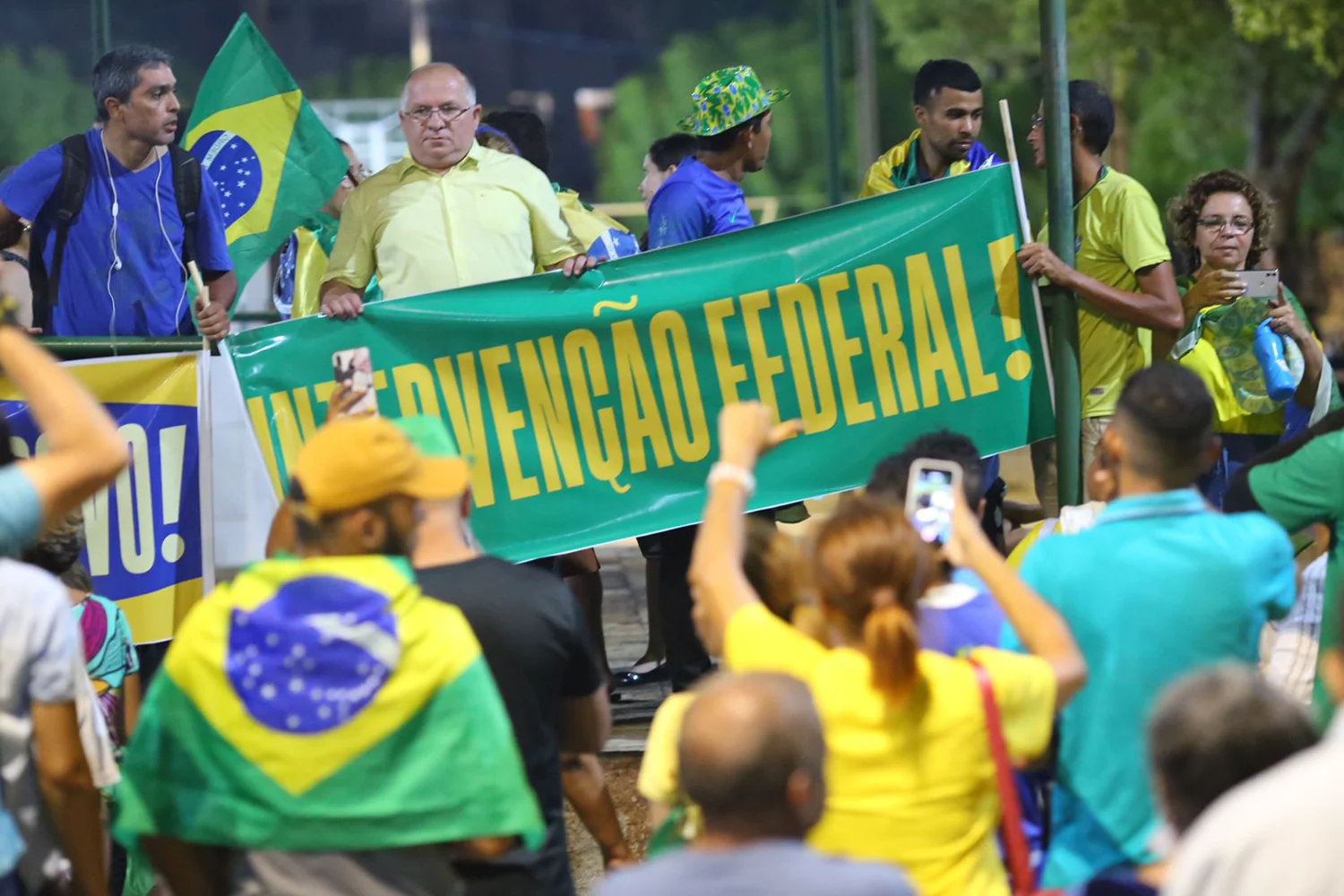 Apoiadores do Exército Brasileiro