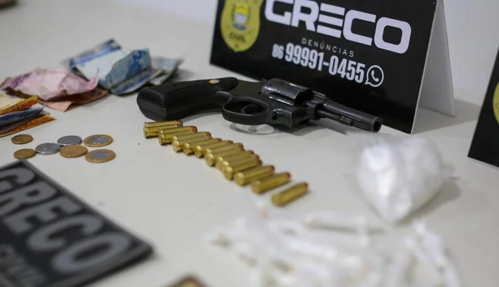 Arma de fogo e munições de calibre 38