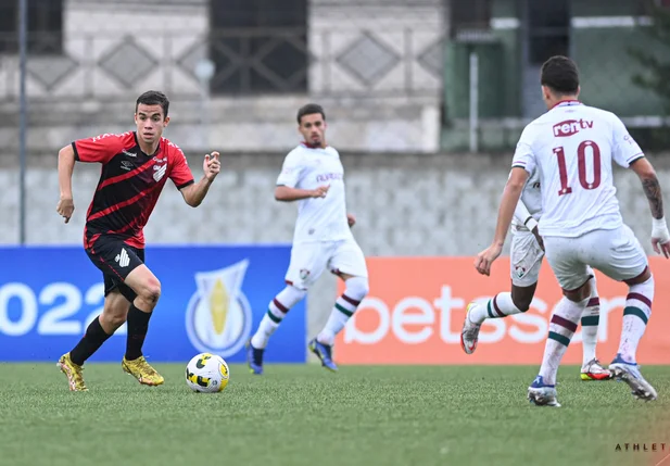 Athletico-PR na disputa do Campeonato sub-17