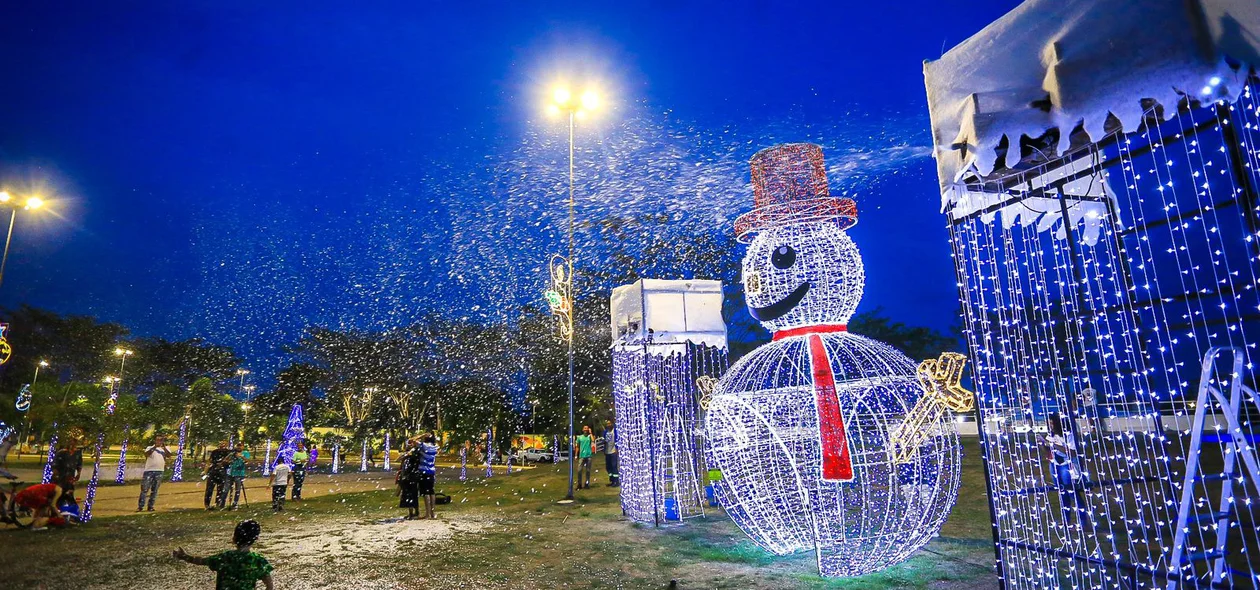 Boneco faz parte da decoração natalina