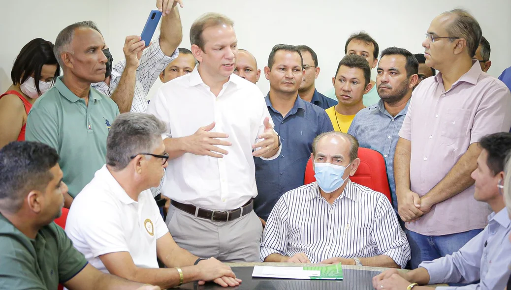 Castro Neto durante seu pronunciamento