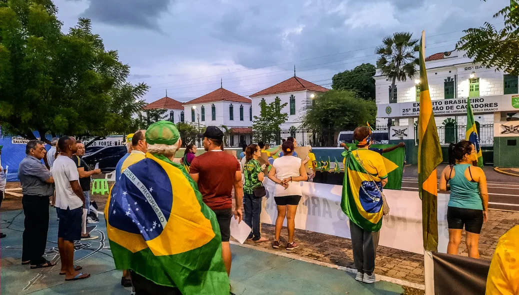 Concentração em frente ao 25º BC